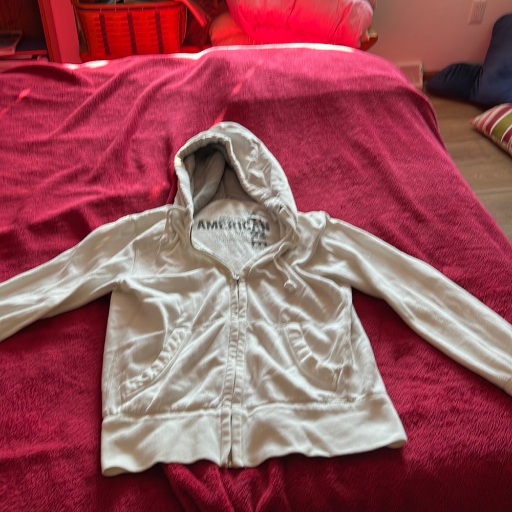White zip up sweatshirt American eagle